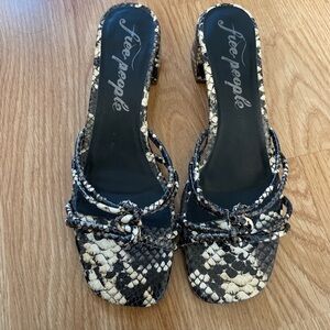 Free People “Petra” snake skin block heel slip on sandal - size 38 / US 8